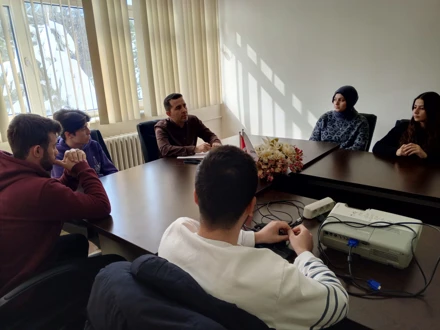 Güneysınır Meslek Yüksekokulu'nda Öğrencilerle İç Paydaş Toplantısı Gerçekleştirildi